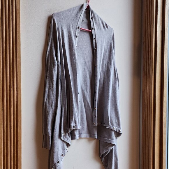 Vila Milano Light Gray Studded Angled Cardigan Size Small - Picture 3 of 16